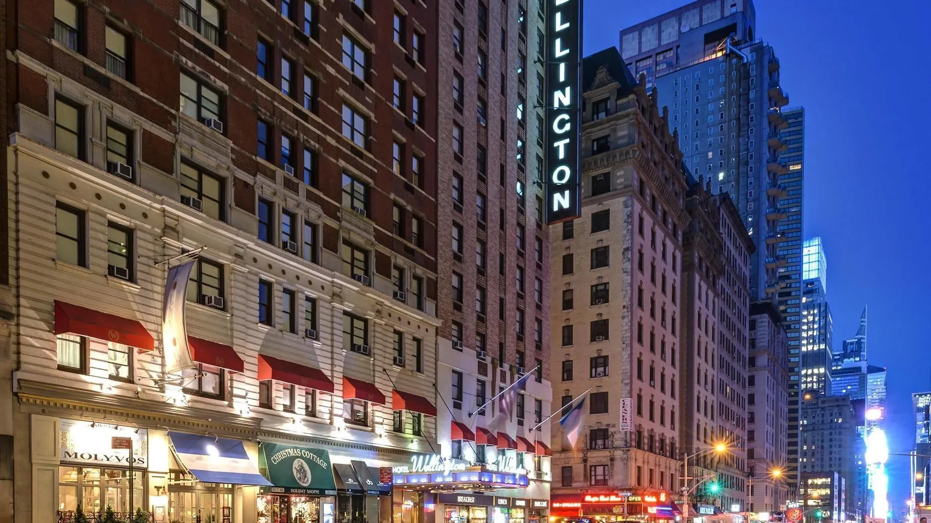 Wellington Hotel New York 3*,  USA