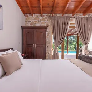 Hotel Alia Palace &