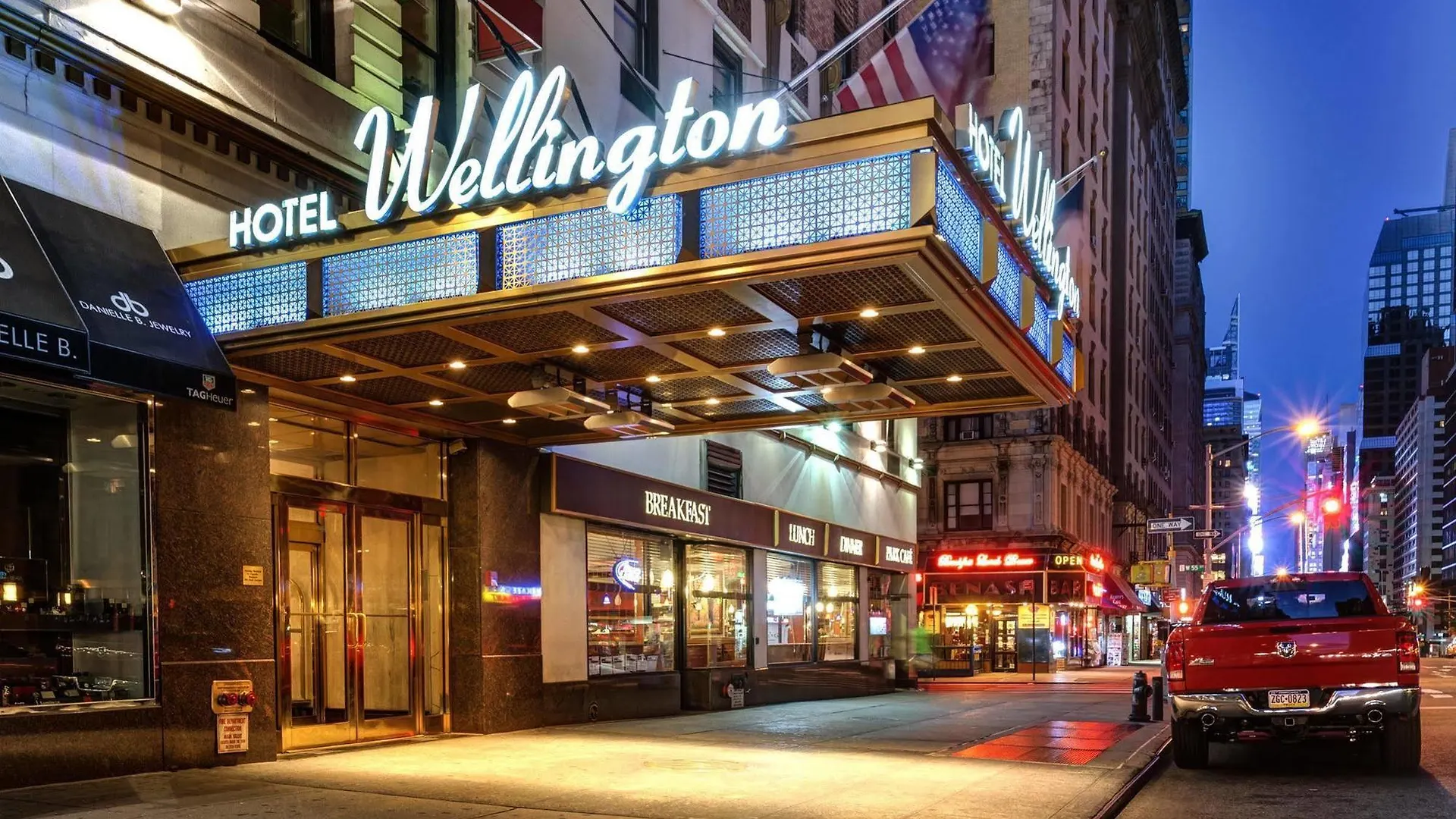 Wellington Hotel New York 3*,  United States