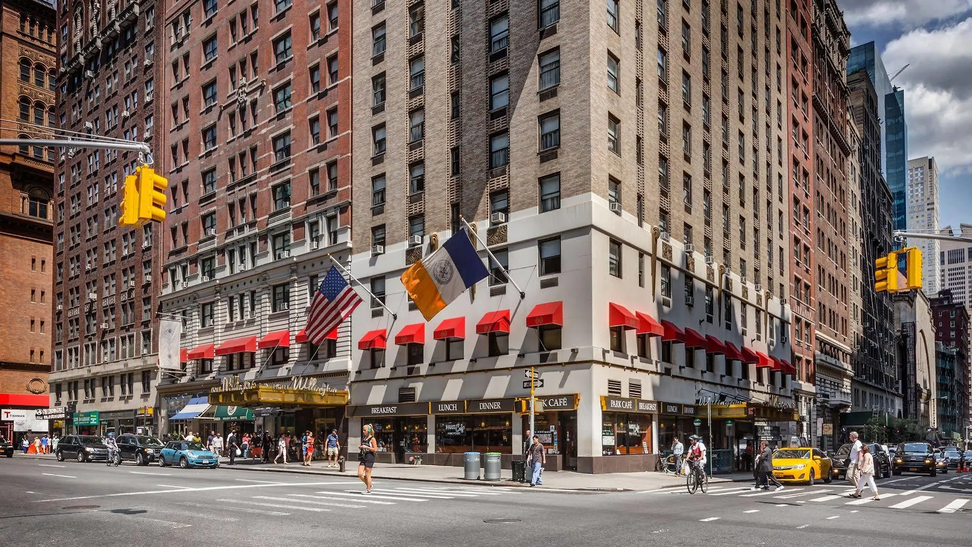 Wellington Hotel New York 3*,
