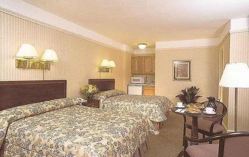 Wellington Hotel New York 3*,